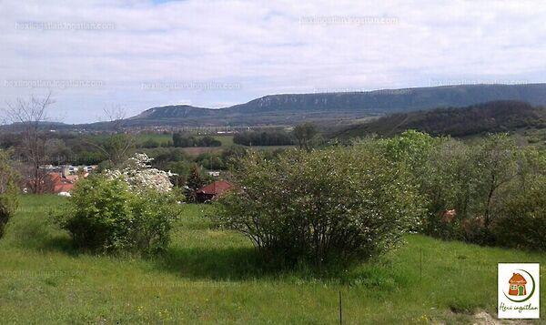 Panorámás építési telek Leányváron, Leányvár képe