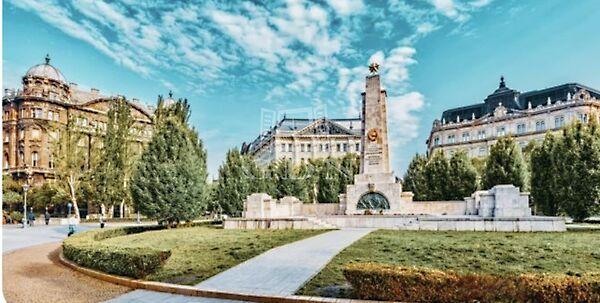 Szabadsàg tér közelében, Budapest, V. kerület 3. képe