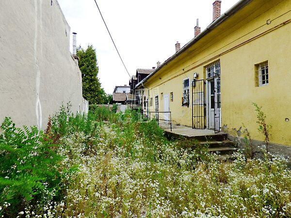 Erzsébettelep frekventált részén, Budapest, XVIII. kerület 3. képe