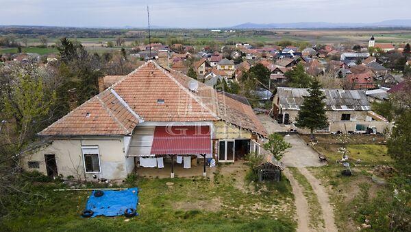 Galgahévíz panorámás részén, Galgahévíz 3. képe